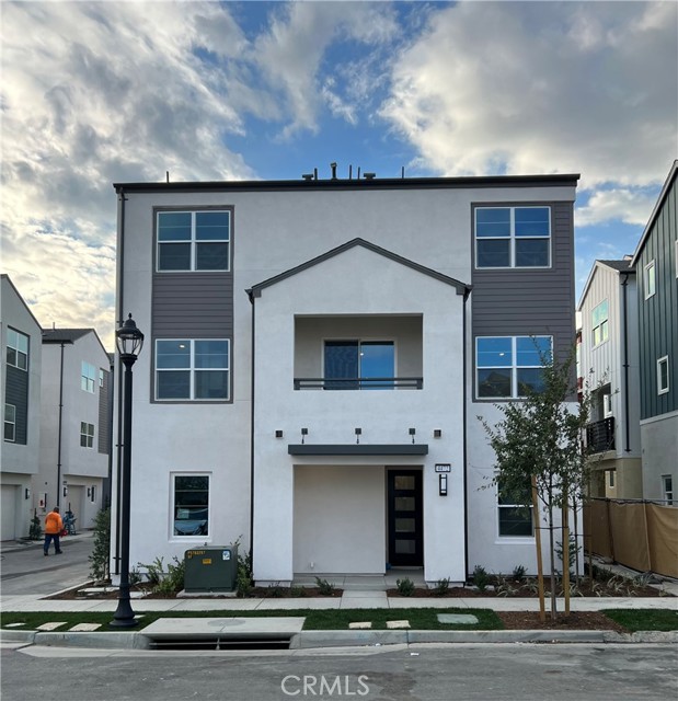 Detail Gallery Image 1 of 30 For 4472 S Bryant Paseo, Ontario,  CA 91762 - 4 Beds | 3/1 Baths