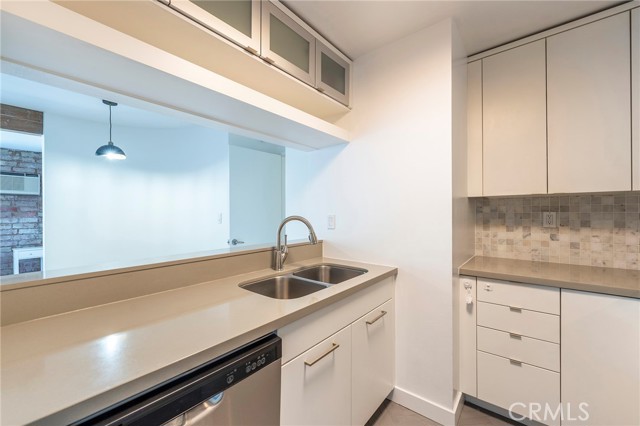 Detail Gallery Image 12 of 42 For 1440 Veteran Ave #403,  Los Angeles,  CA 90024 - 1 Beds | 1 Baths