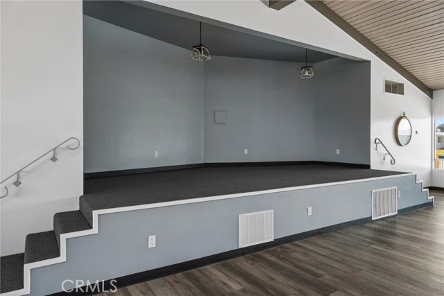 Detail Gallery Image 27 of 42 For 136 Fernwood Ln, Bakersfield,  CA 93308 - 2 Beds | 1 Baths