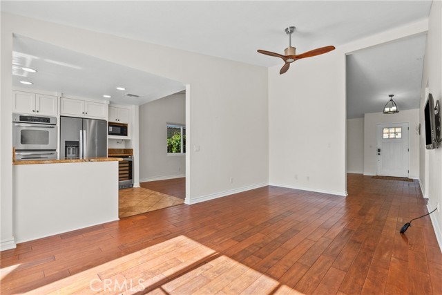 Detail Gallery Image 19 of 40 For 17050 Canvas, Canyon Country,  CA 91387 - 4 Beds | 2 Baths