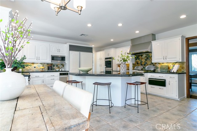 25 Harbor Sight Drive, Rolling Hills Estates, California 90274, 4 Bedrooms Bedrooms, ,1 BathroomBathrooms,Residential,Sold,Harbor Sight,SB21176367