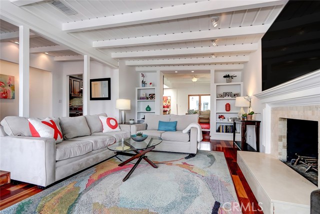 527 24th Street, Manhattan Beach, California 90266, 4 Bedrooms Bedrooms, ,2 BathroomsBathrooms,Residential,Sold,24th,SB23090916