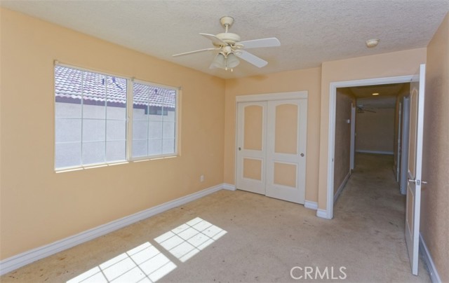 Detail Gallery Image 34 of 45 For 13030 Caspian, Victorville,  CA 92395 - 4 Beds | 3 Baths