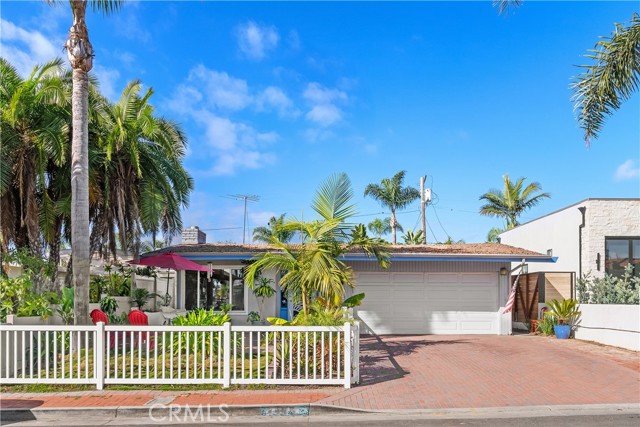 Detail Gallery Image 1 of 30 For 146 W Avenida Ramona, San Clemente,  CA 92672 - 3 Beds | 2 Baths