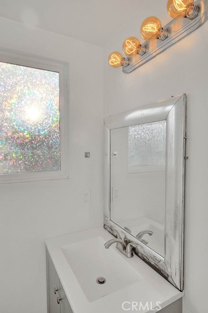 Detail Gallery Image 36 of 43 For 2149 W Cris Ave, Anaheim,  CA 92804 - 4 Beds | 2 Baths
