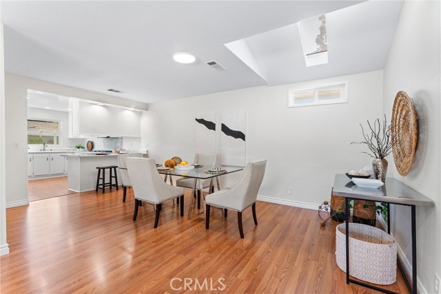 Detail Gallery Image 12 of 68 For 2544 Park Lake, Santa Ana,  CA 92705 - 2 Beds | 2 Baths