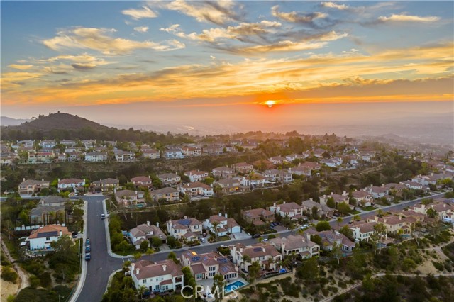 1040 S Summer Breeze Lane, Anaheim CA: https://media.crmls.org/medias/6121890a-55bc-4ed9-85aa-0ad745597dae.jpg