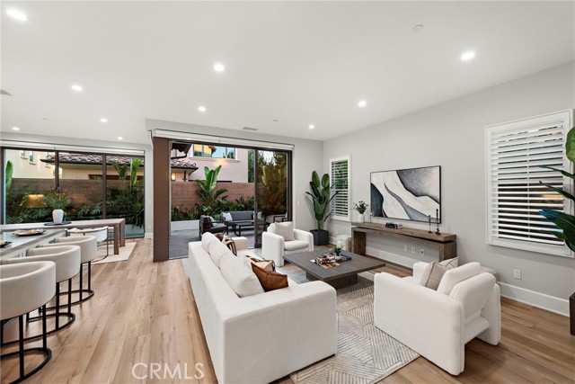 Detail Gallery Image 9 of 45 For 101 Artista, Irvine,  CA 92602 - 4 Beds | 4 Baths