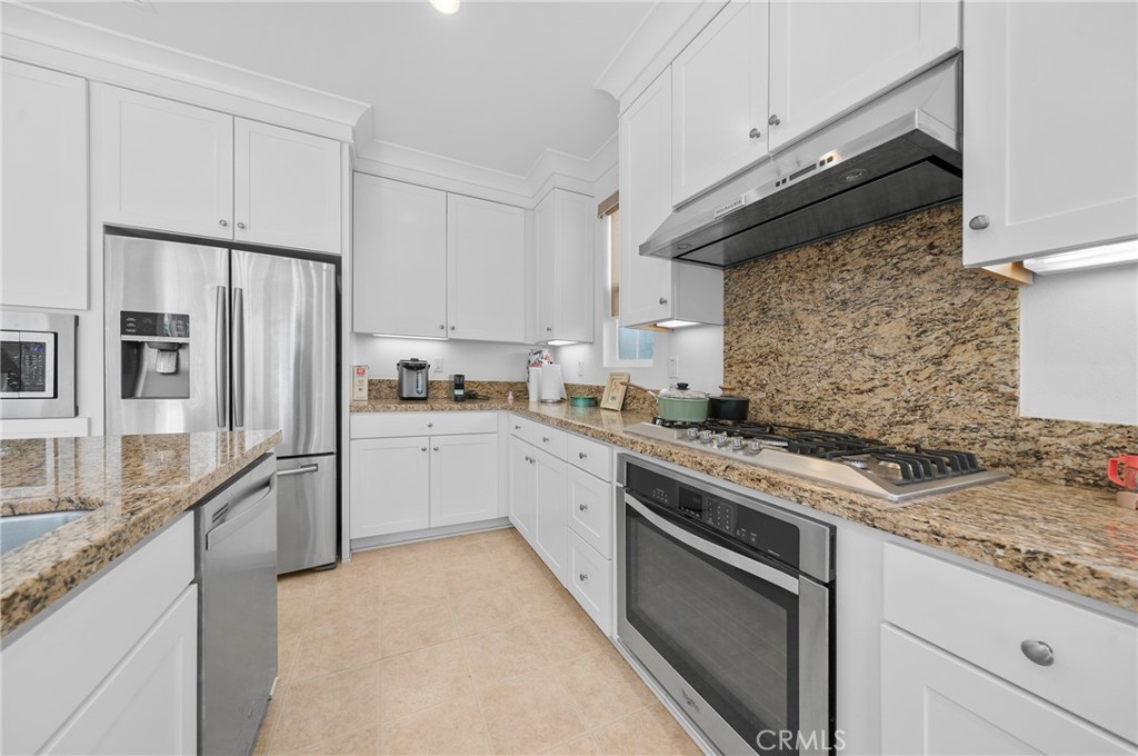 MLS #OC25230521 image #6