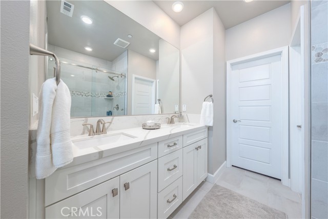 19209 Tideline Court, Huntington Beach CA: https://media.crmls.org/medias/6121e760-6ad0-4c63-9969-f367badec2fc.jpg