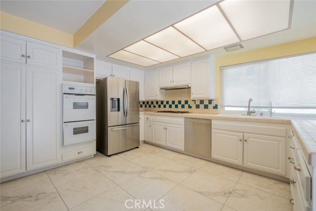 19941 Hiawatha Street, Chatsworth CA: https://media.crmls.org/medias/6122987e-f2df-48da-bcb4-6cc005b1f9ca.jpg