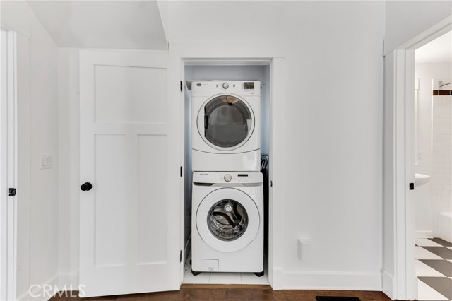 Detail Gallery Image 23 of 36 For 6117 Glen Holly St, Los Angeles,  CA 90068 - 2 Beds | 2 Baths