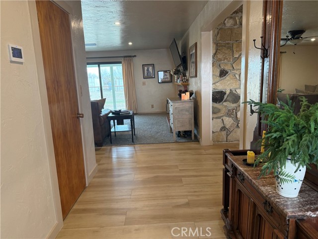 Detail Gallery Image 21 of 70 For 25565 Road 13, Chowchilla,  CA 93610 - 4 Beds | 3 Baths