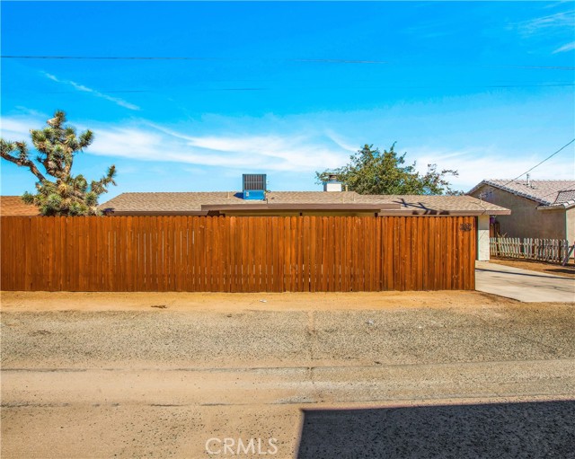 Detail Gallery Image 3 of 40 For 58807 Yucca Trl, Yucca Valley,  CA 92284 - 2 Beds | 2 Baths