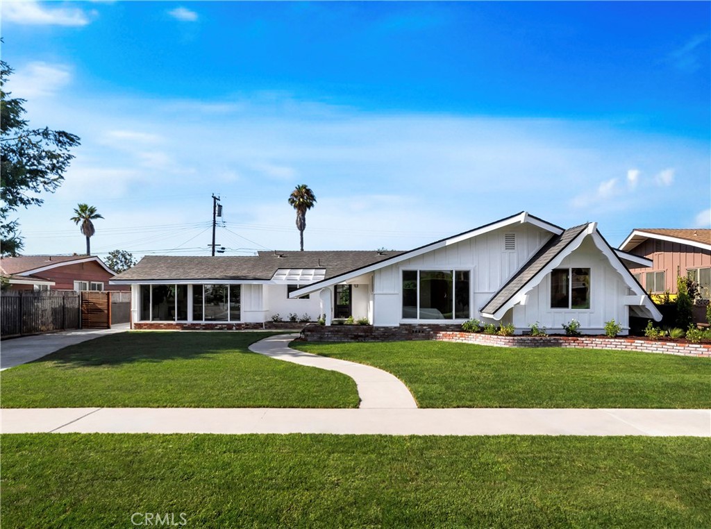 2613 W Chanticleer Road