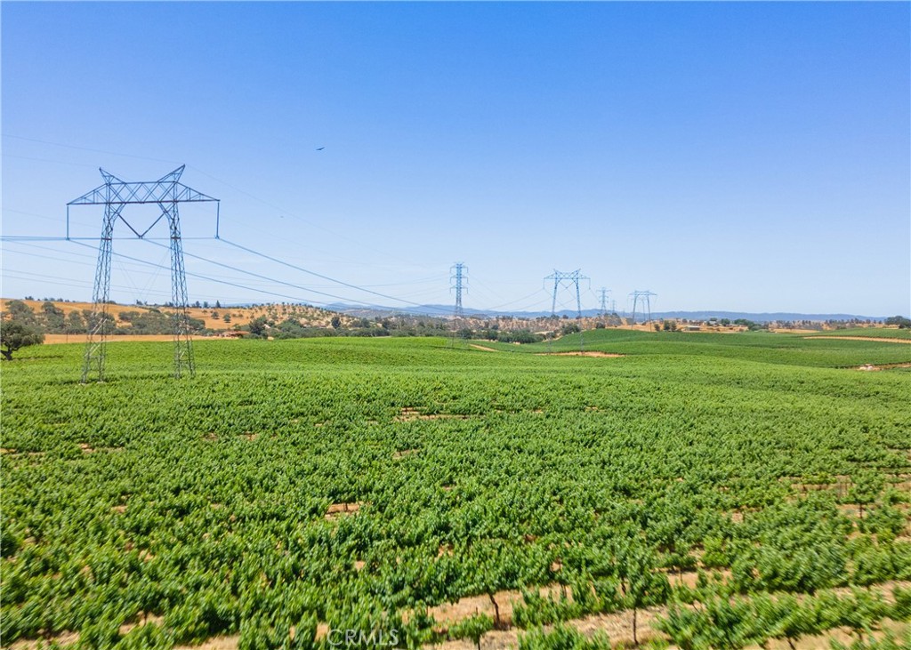 https://media.crmls.org/medias/6124b132-8422-446a-b324-92de2bca1077.jpg?preset=X-Large