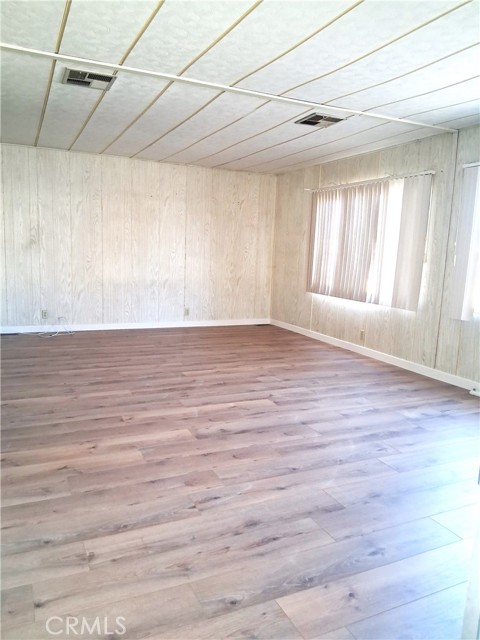 Detail Gallery Image 2 of 8 For 725 W Thornton #157,  Hemet,  CA 92543 - 2 Beds | 2 Baths