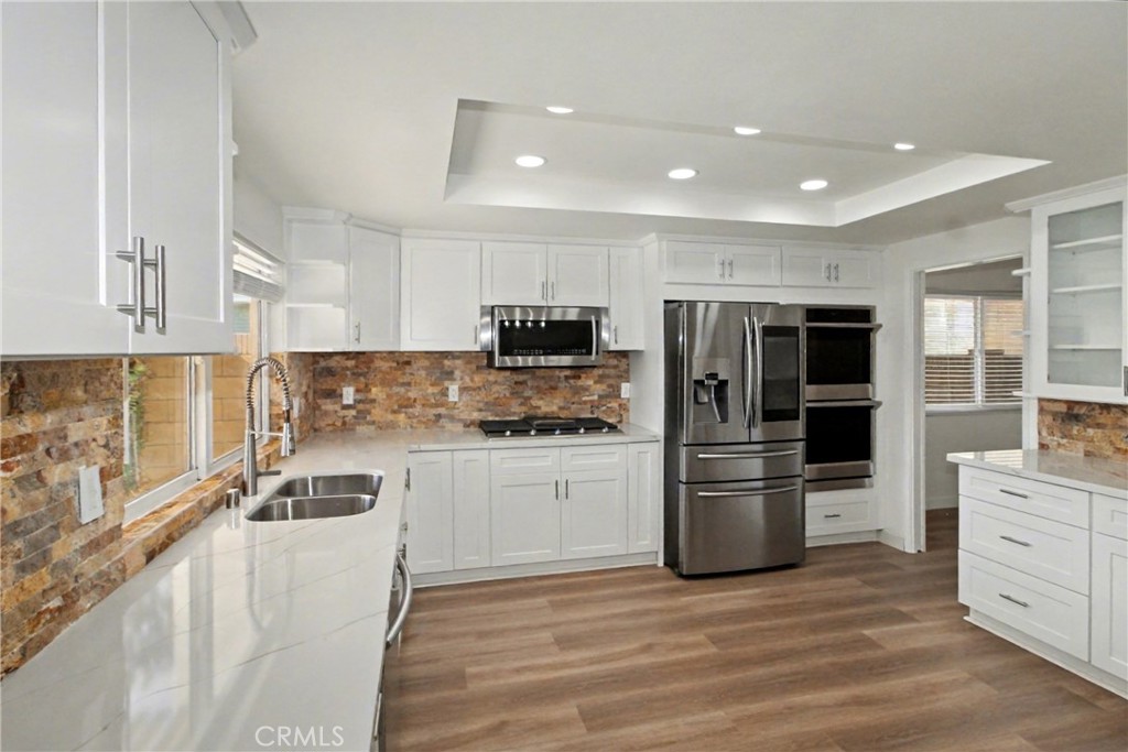 MLS #OC25258618 image #11