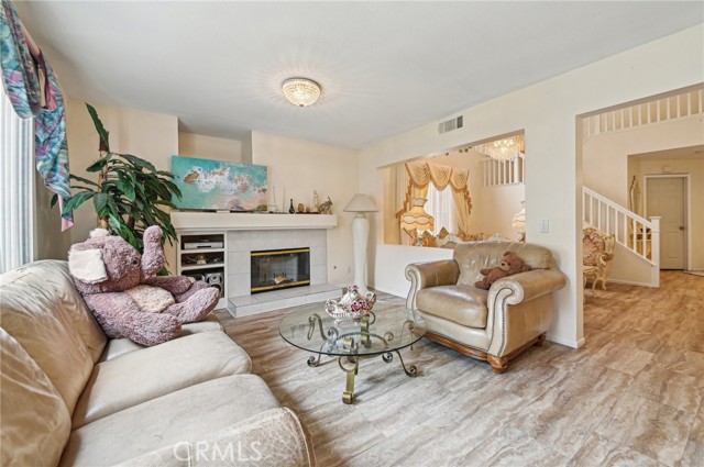220 S Linhaven Circle, Anaheim CA: https://media.crmls.org/medias/61257175-c0d4-4617-994a-cb084a811307.jpg