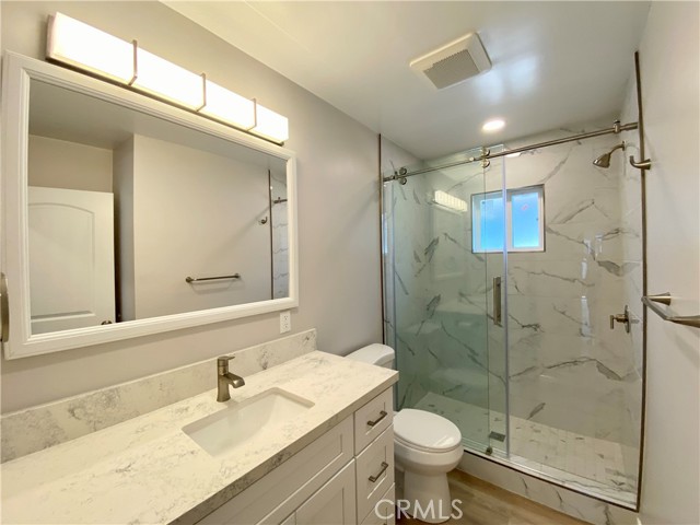 Detail Gallery Image 7 of 12 For 919 E Acacia Ave #D,  Glendale,  CA 91205 - 1 Beds | 1 Baths