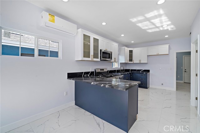 Detail Gallery Image 49 of 66 For 14712 Newland St, Midway City,  CA 92655 - 8 Beds | 6 Baths