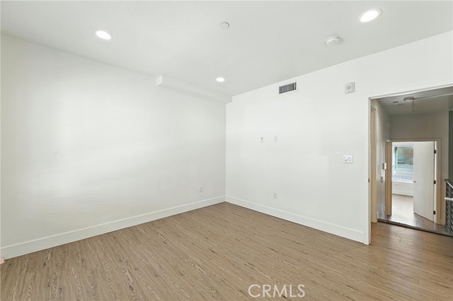 Detail Gallery Image 27 of 43 For 4461 Tujunga Ave #102,  Studio City,  CA 91602 - 3 Beds | 2/1 Baths