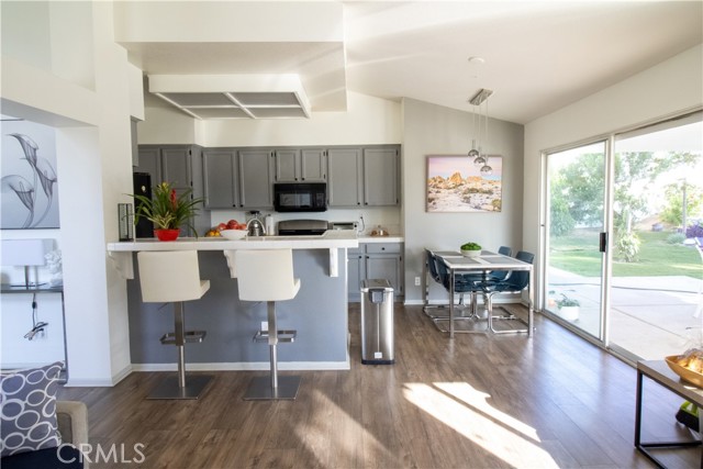 15303 Lakebreeze Lane, Lake Elsinore CA: https://media.crmls.org/medias/6126be26-c40c-425e-a153-ec72acd37891.jpg