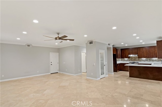Detail Gallery Image 12 of 37 For 1472 Pinewood Dr, Corona,  CA 92881 - 3 Beds | 2/1 Baths