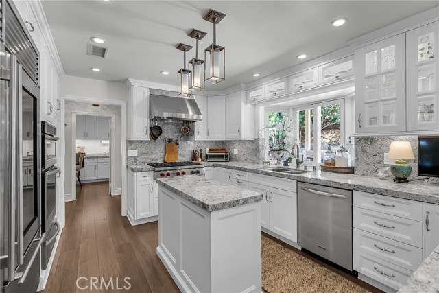 1656 Dunkirk Lane, Riverside CA: https://media.crmls.org/medias/6126ce9b-cabb-428c-9c3c-1d7dcf0acfe3.jpg