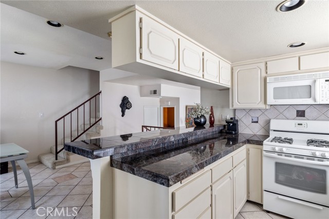 2615 Voorhees Avenue, Redondo Beach, California 90278, 3 Bedrooms Bedrooms, ,2 BathroomsBathrooms,Residential,Sold,Voorhees,SB23090522