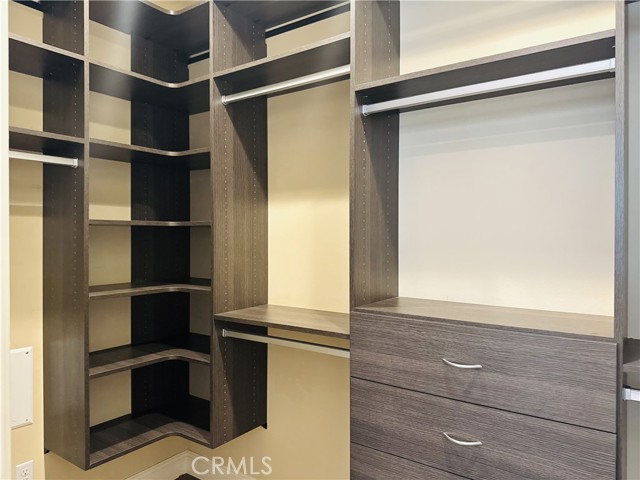 110 Desert Bloom, Irvine CA: https://media.crmls.org/medias/6127ab98-79b0-4232-98bf-c81bf02a3fb3.jpg