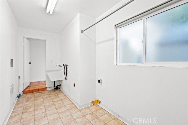 153 Underhill Drive, Glendora CA: https://media.crmls.org/medias/612a10a7-5d76-44c4-b04d-914d94e0fd92.jpg