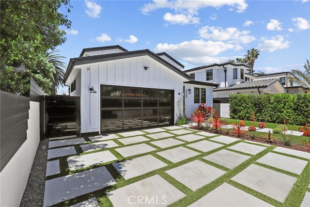 535 N Sierra Bonita Avenue, Los Angeles CA: https://media.crmls.org/medias/612a31c7-7ca1-4c69-b530-0f2238797c3d.jpg