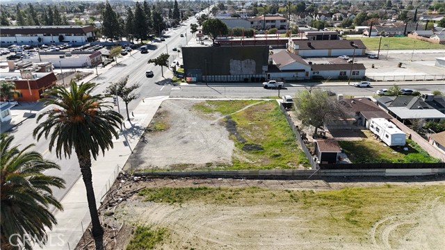 Detail Gallery Image 9 of 17 For 9098 Sierra, Fontana,  CA 92335 - – Beds | – Baths