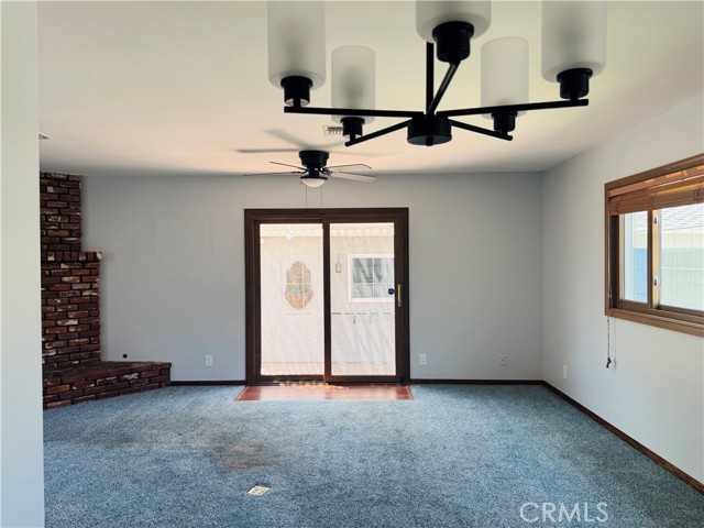 Image 22 of 26 For 6149 Whitewood Ave