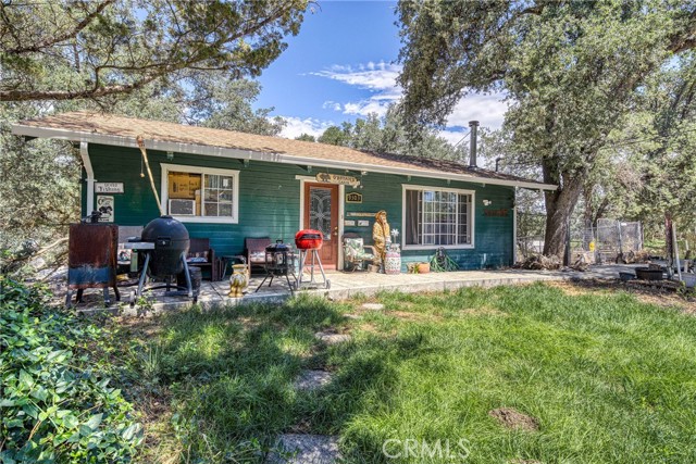 Detail Gallery Image 2 of 42 For 9303 Stagecoach Ln, Lower Lake,  CA 95457 - 4 Beds | 2 Baths