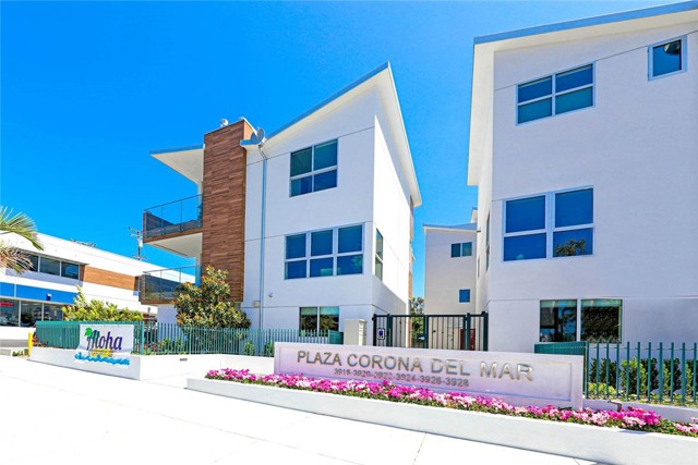 Detail Gallery Image 1 of 25 For 3918 E Coast Highway, Corona Del Mar,  CA 92625 - 3 Beds | 2/1 Baths