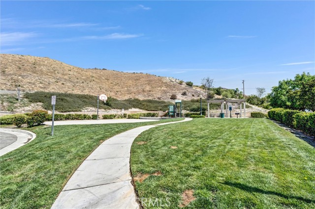 Detail Gallery Image 28 of 28 For 28072 Catherine Dr, Canyon Country,  CA 91351 - 2 Beds | 3 Baths