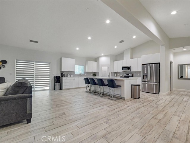 11515 Tamarisk Avenue, Hesperia CA: https://media.crmls.org/medias/612d350d-158c-4fa5-b590-b83f8a8c832c.jpg