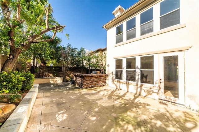 Detail Gallery Image 3 of 51 For 6 Roseleaf, Irvine,  CA 92620 - 5 Beds | 3/1 Baths