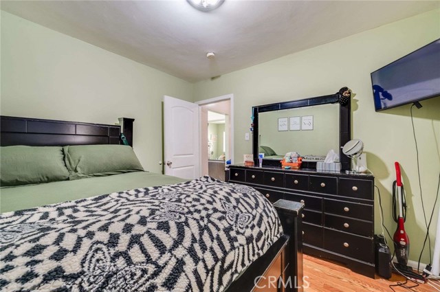 418 W Los Angeles Avenue, Montebello CA: https://media.crmls.org/medias/612d7892-5137-4ca7-b397-6941b688edd1.jpg