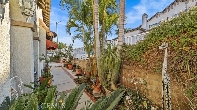 Detail Gallery Image 35 of 48 For 1563 San Fernando Dr, Corona,  CA 92882 - 3 Beds | 2/1 Baths