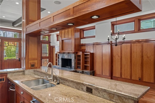 401 8th Street, Manhattan Beach CA: https://media.crmls.org/medias/612dce22-8050-4b1c-bc33-3ea6b2260988.jpg