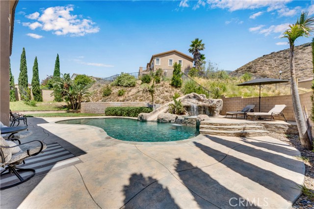 14668 Stageline Lane, Fontana CA: https://media.crmls.org/medias/612dddfd-d950-43d2-af1f-a829f77d8c82.jpg