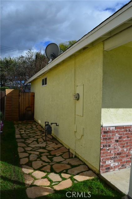 1476 Moreno Drive photo 3