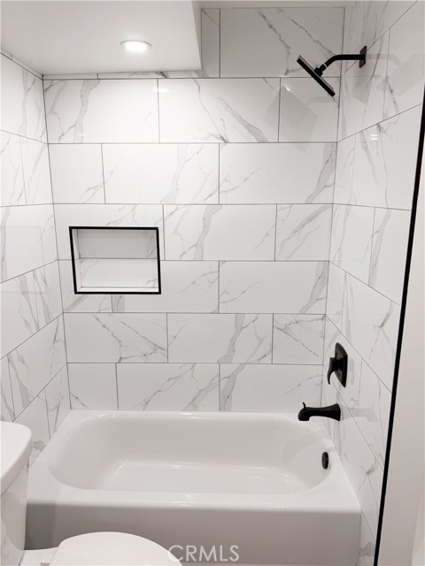 Detail Gallery Image 9 of 11 For 17000 Burbank Bld #203,  Encino,  CA 91316 - 1 Beds | 1 Baths