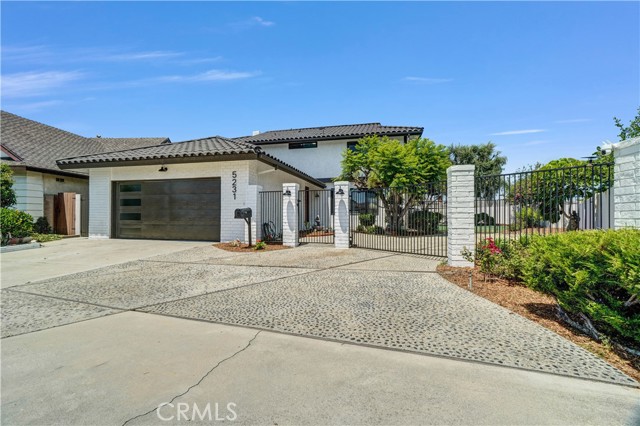 Detail Gallery Image 3 of 52 For 5231 Los Encantos Circle, La Palma,  CA 90623 - 5 Beds | 3 Baths