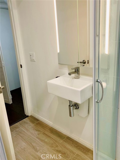 8300 Manitoba Street, Playa del Rey CA: https://media.crmls.org/medias/612e991b-c1bc-4541-b6f3-2328dbfa6a69.jpg