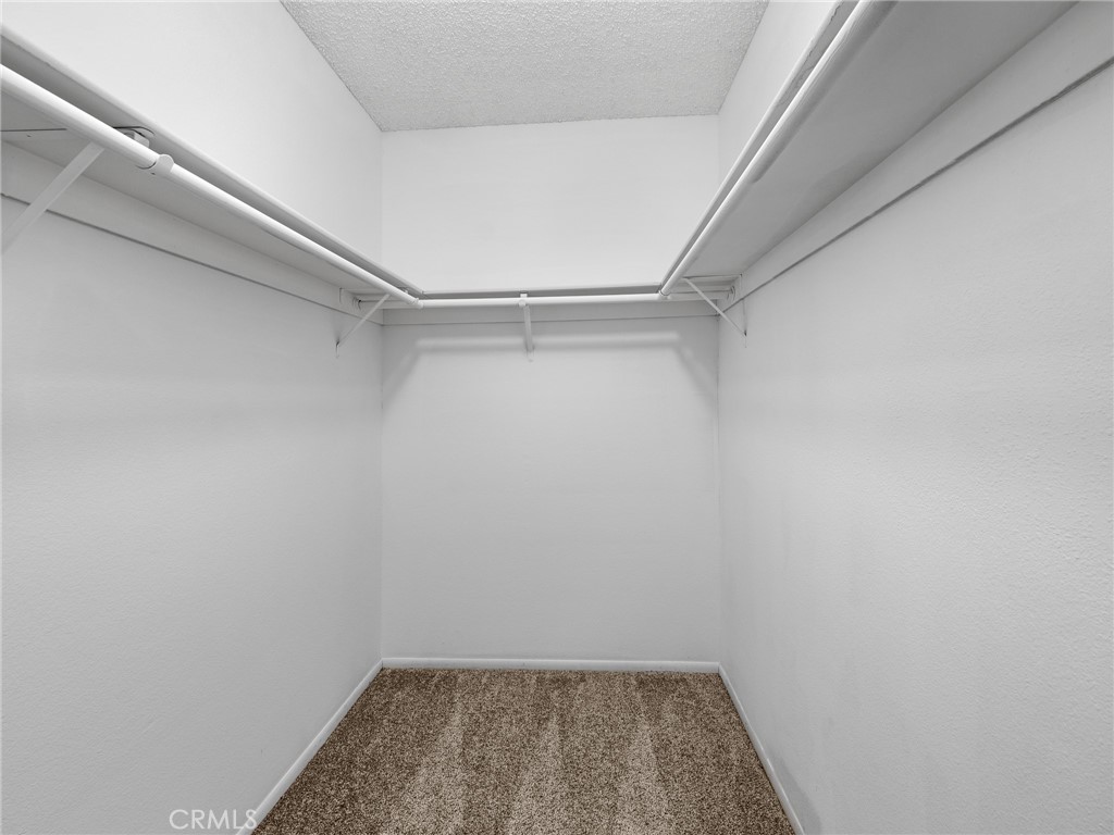 https://media.crmls.org/medias/612eb496-d10c-4187-8ad3-7beba39e9fe6.jpg?preset=X-Large
