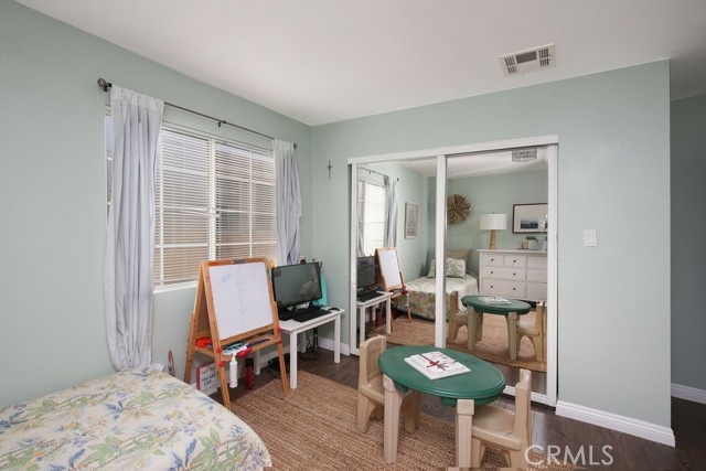 Detail Gallery Image 16 of 41 For 5024 N Bentree Cir, Long Beach,  CA 90807 - 4 Beds | 2 Baths